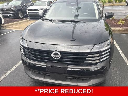 Used 2025 Nissan Kicks SV w/ Charging Package FWD image 2