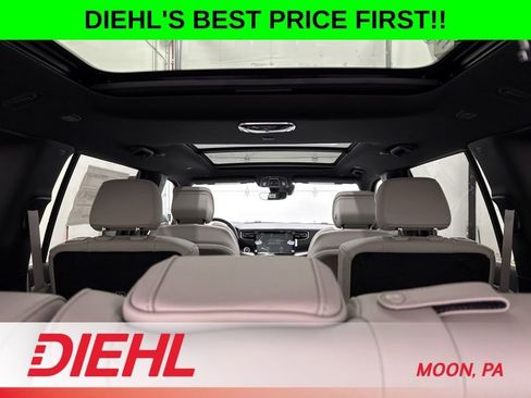 New 2026 Jeep Grand Wagoneer 4WD image 11