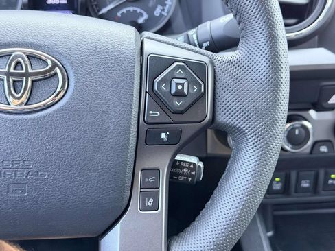 Certified 2023 Toyota Tacoma TRD Off-Road w/ Technology Package AWD/4WD image 7
