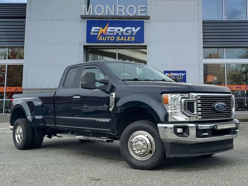 Used 2021 Ford F350 XLT w/ XLT Premium Package AWD/4WD image 1
