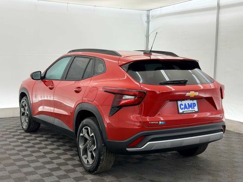 New 2026 Chevrolet Trax LT w/ Driver Confidence Package image 4