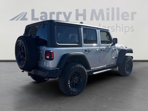 Used 2024 Jeep Wrangler Willys image 5