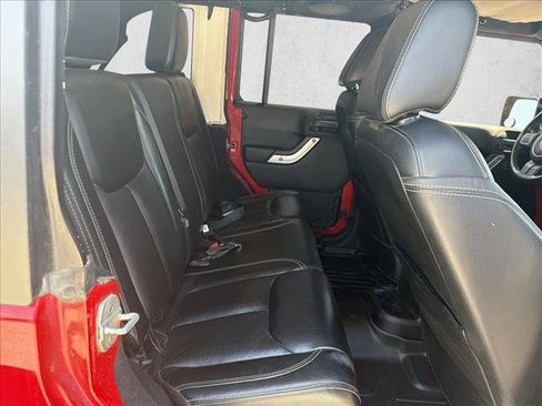 Used 2013 Jeep Wrangler Unlimited Rubicon w/ Connectivity Group AWD/4WD image 24