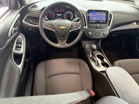 Used 2024 Chevrolet Malibu RS FWD image 13