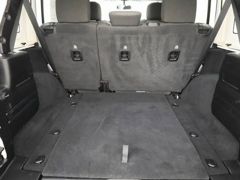 Used 2020 Jeep Wrangler Unlimited Sport image 21