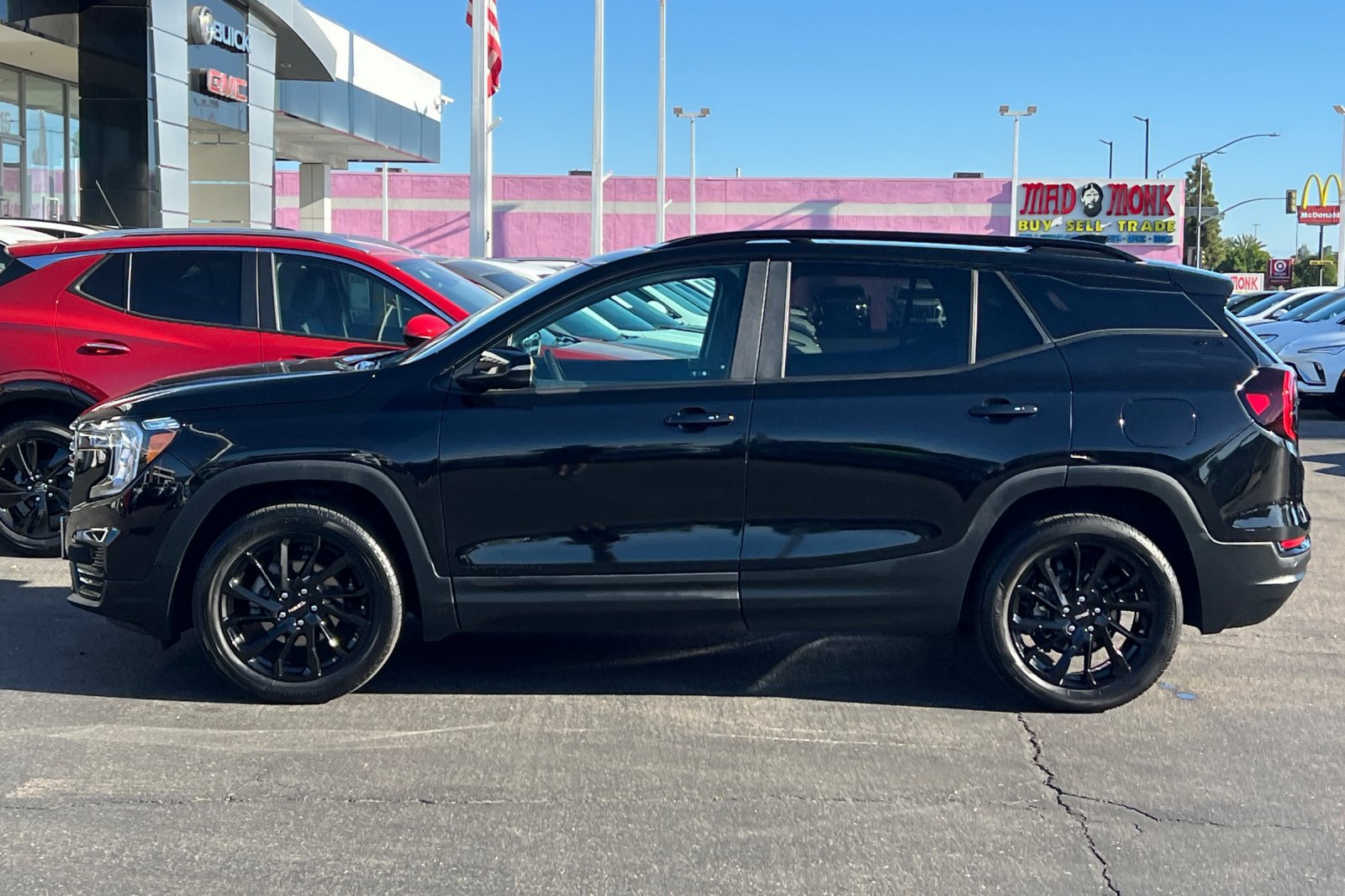 Used 2023 GMC Terrain SLE w/ Driver Convenience Package AWD/4WD image 8