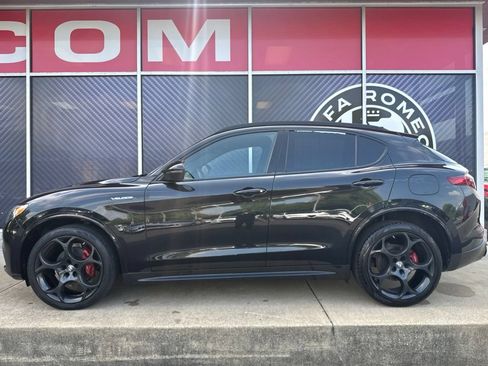 Used 2023 Alfa Romeo Stelvio Veloce AWD/4WD image 15
