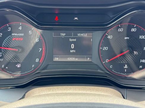 Certified 2024 Chevrolet Trax RS w/ Driver Confidence Package FWD image 25