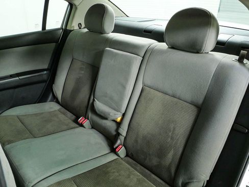Used 2011 Nissan Sentra 2.0 S FWD image 16
