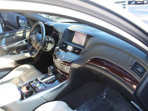 Used 2013 INFINITI M37 w/ Premium Pkg RWD image 19