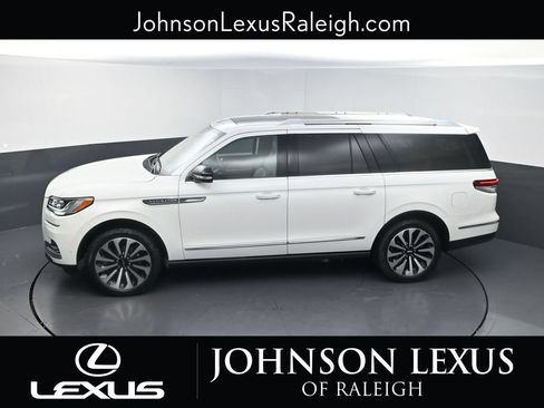 Used 2023 Lincoln Navigator L Reserve AWD/4WD image 32