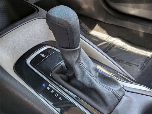 Used 2025 Toyota Corolla LE FWD image 12