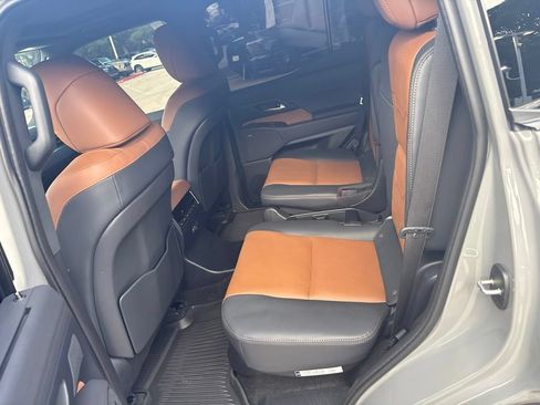 Certified 2025 Lexus GX 550 w/ Accessory Package (2T) AWD/4WD image 17