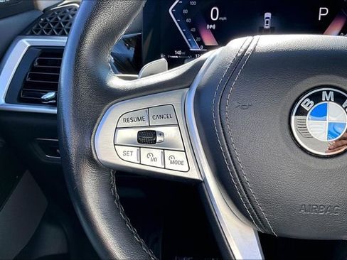 Used 2024 BMW X7 xDrive40i image 11