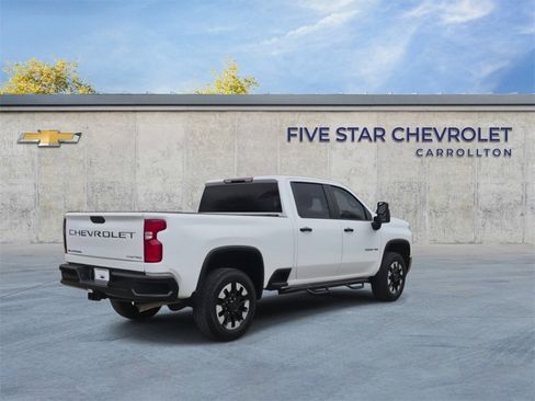 Used 2020 Chevrolet Silverado 2500 Custom w/ Custom Value Package image 8
