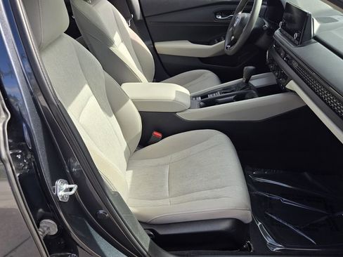 Used 2023 Honda Accord EX image 17