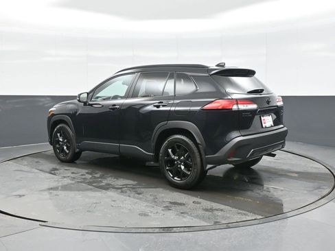 Certified 2025 Toyota Corolla Cross LE image 5