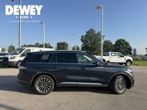 Used 2021 Lincoln Aviator Reserve w/ Equipment Group 201A AWD/4WD image 9