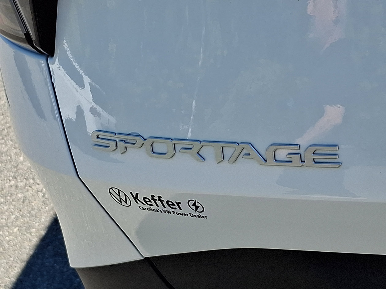 Used 2026 Kia Sportage LX FWD image 31