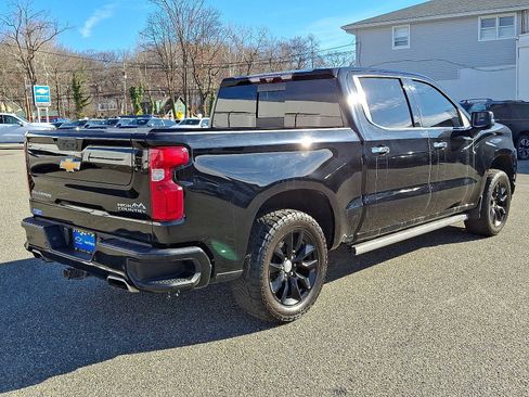 Used 2022 Chevrolet Silverado 1500 High Country w/ Technology Package image 6