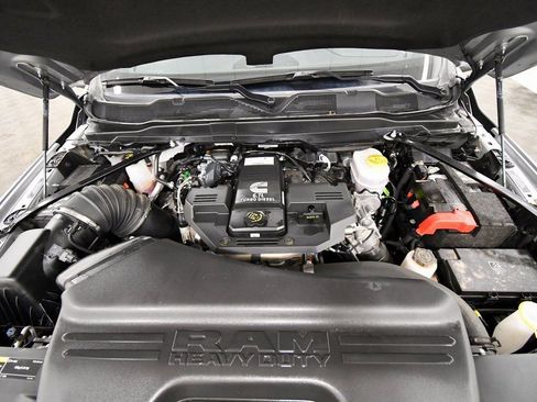 Used 2024 RAM 2500 Laramie w/ Safety Group image 11