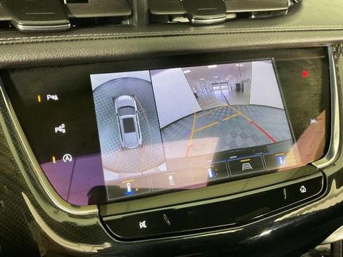 Certified 2025 Cadillac XT6 Sport w/ Technology Package AWD/4WD image 10