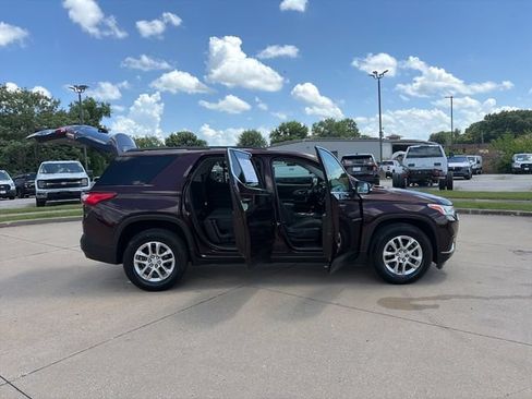 Used 2019 Chevrolet Traverse LT AWD/4WD image 38