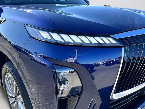 Used 2025 INFINITI QX80 Sensory AWD/4WD image 31