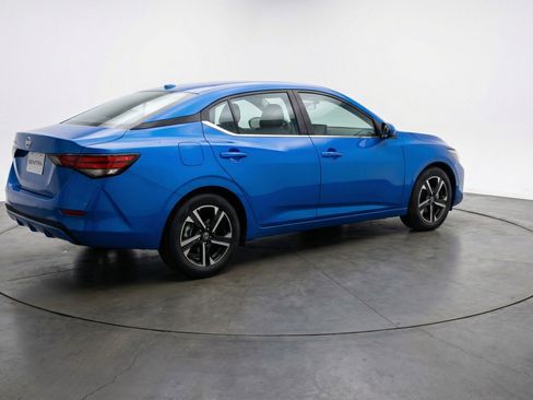 Used 2025 Nissan Sentra SV image 9