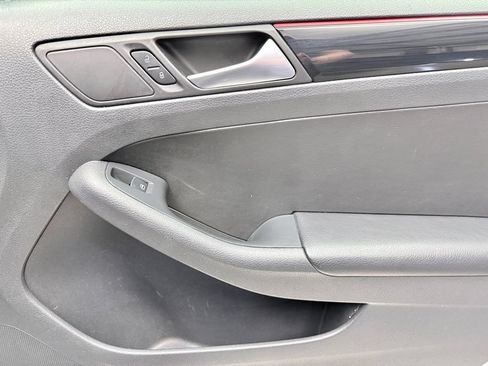 Used 2016 Volkswagen Jetta GLI SEL FWD image 16
