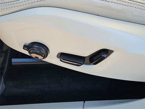 Used 2017 Volvo XC90 T8 Inscription w/ Luxury Package image 26