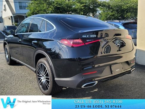 Used 2025 Mercedes-Benz GLC 300 4MATIC image 4