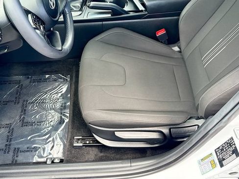 Certified 2025 Hyundai Elantra Sport FWD image 19
