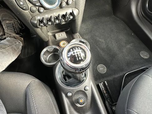 Used 2013 MINI Cooper S w/ Technology Pkg image 10