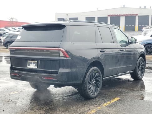 New 2026 Lincoln Navigator Reserve w/ Jet Appearance Package image 4