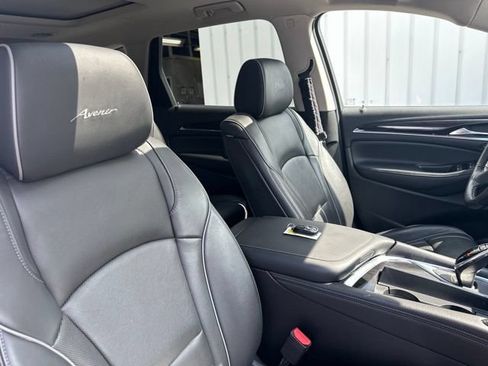Used 2021 Buick Enclave Avenir w/ Avenir Technology Package AWD/4WD image 43