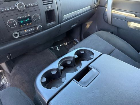Used 2011 Chevrolet Silverado 3500 LT AWD/4WD image 16