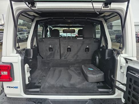 Used 2023 Jeep Wrangler Unlimited Rubicon 4xe w/ Steel Bumper Group image 13