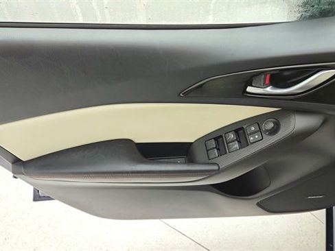 Used 2015 MAZDA MAZDA3 s Grand Touring image 25