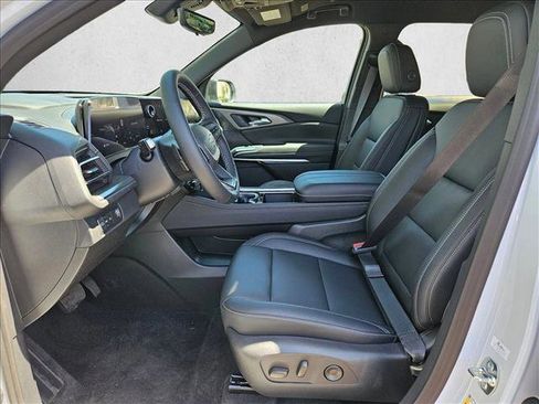 New 2026 Chevrolet Traverse LT w/ Midnight/Sport Edition FWD image 17
