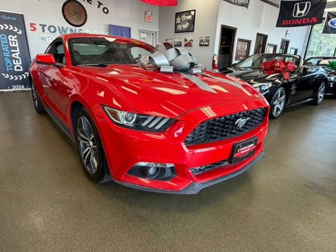 Used 2015 Ford Mustang Premium RWD image 3