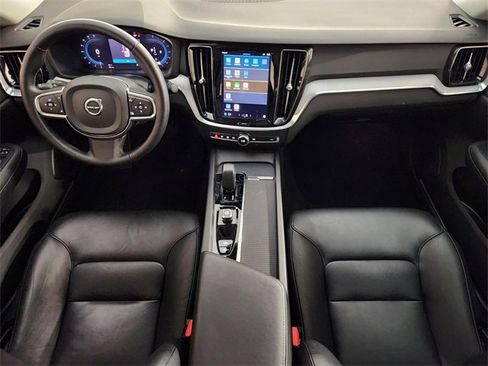 Used 2024 Volvo S60 B5 Core image 4