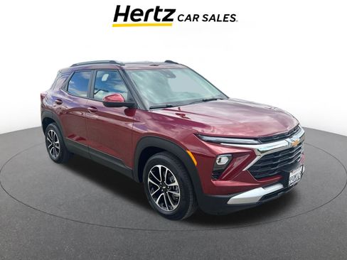 Used 2025 Chevrolet TrailBlazer LT image 1