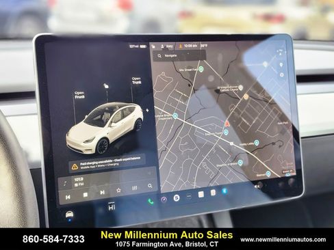 Used 2021 Tesla Model Y Long Range image 19
