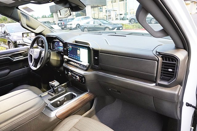 Used 2024 Chevrolet Silverado 1500 RST AWD/4WD image 17