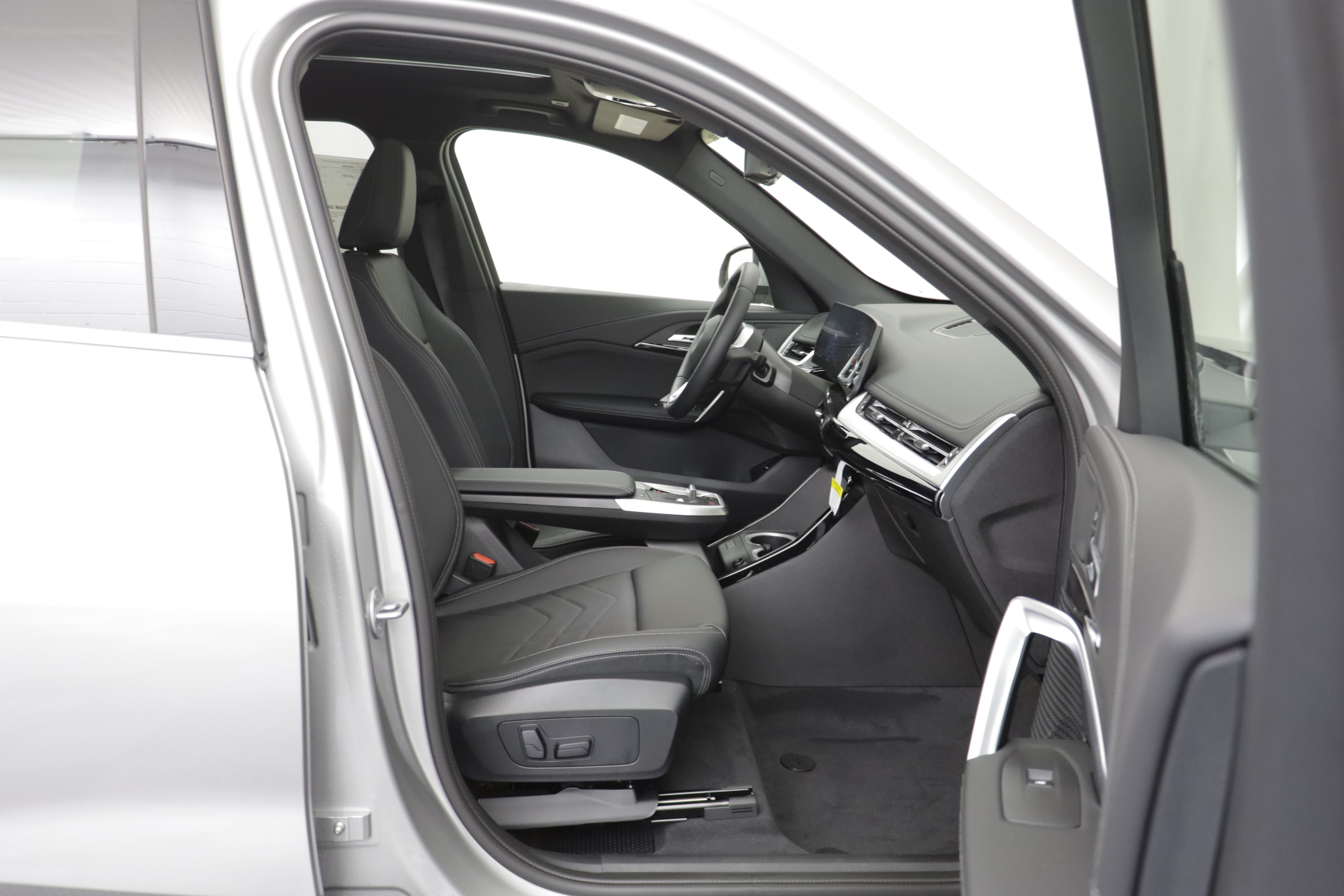 New 2027 BMW X1 xDrive28i AWD/4WD image 19