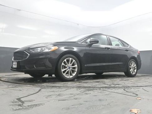 Used 2019 Ford Fusion SE FWD image 33