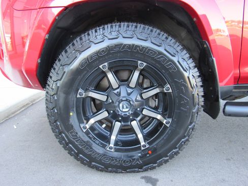 Used 2021 Toyota 4Runner SR5 Premium w/ Moonroof Package AWD/4WD image 43