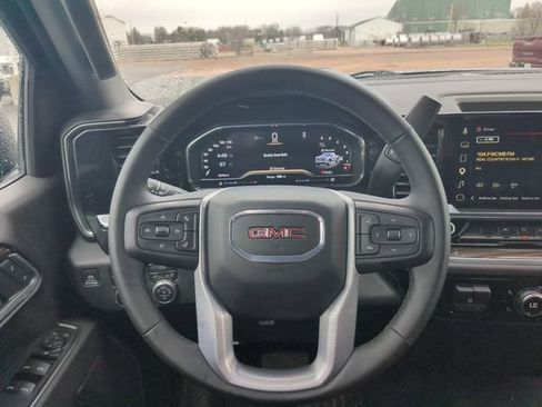 Used 2025 GMC Sierra 1500 Elevation image 16