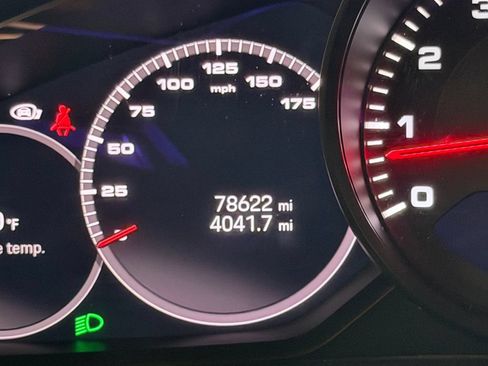 Certified 2022 Porsche Cayenne AWD/4WD image 22